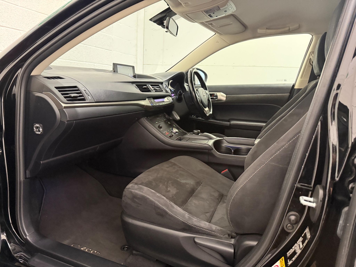 Used Lexus CT 2017 for sale - 76527710: Photo 32