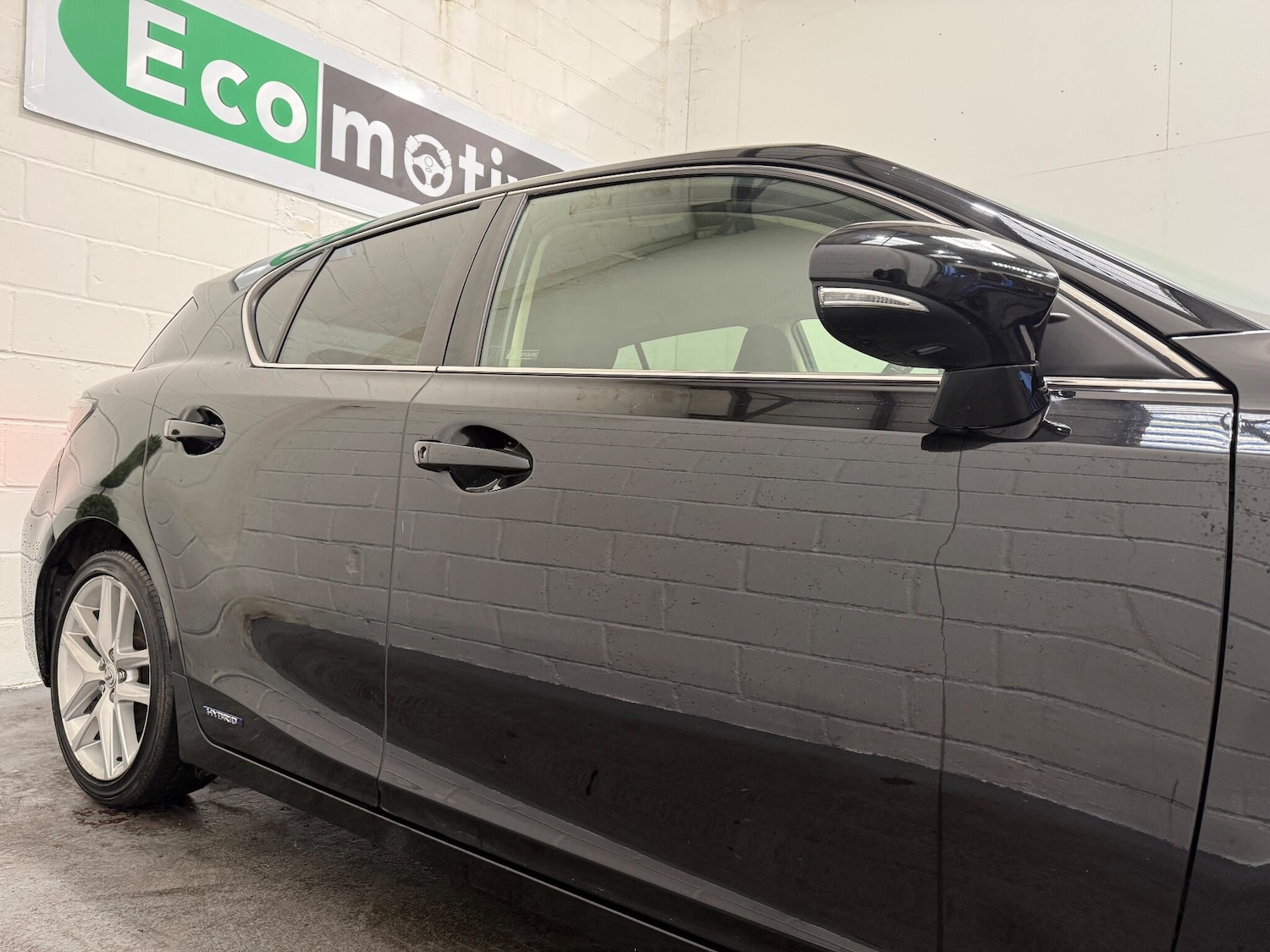 Used Lexus CT 2017 for sale - 76527710: Photo 4