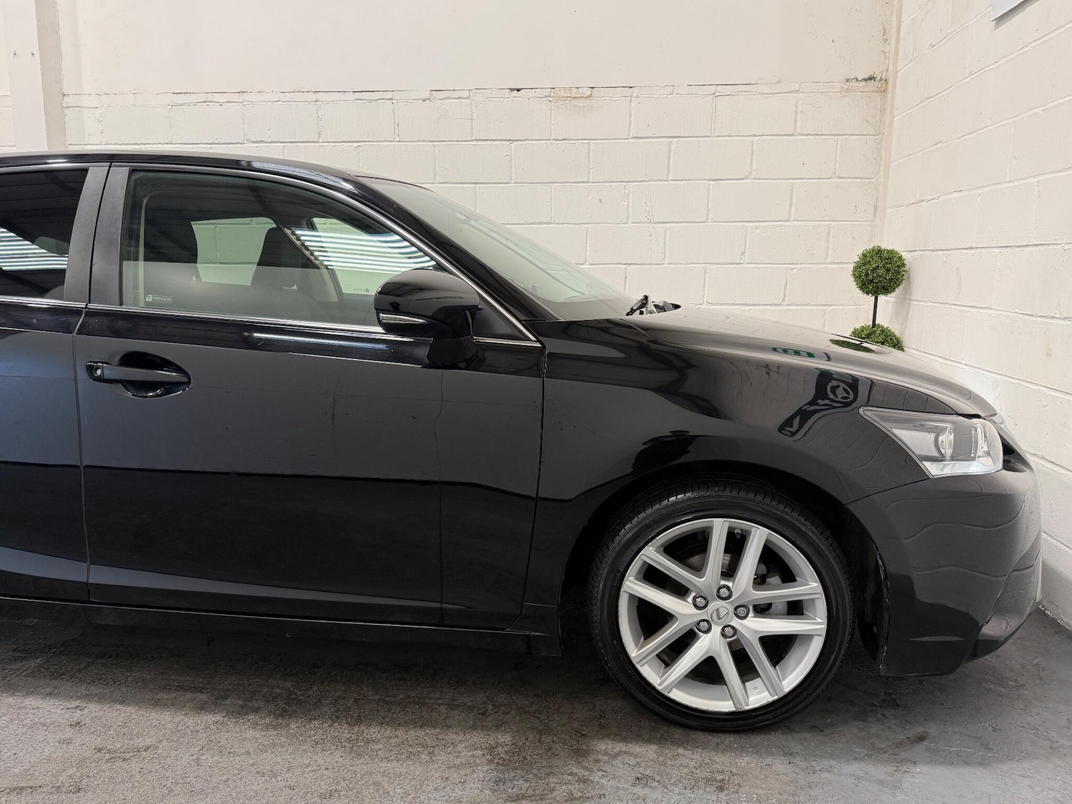 Used Lexus CT 2017 for sale - 76527710: Photo 44