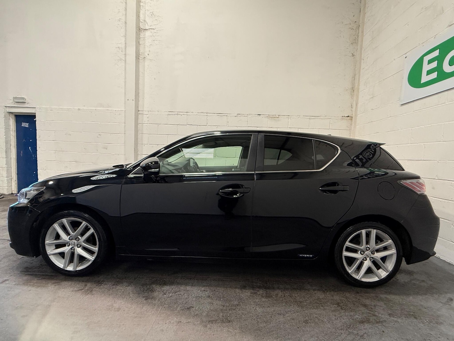 Used Lexus CT 2017 for sale - 76527710: Photo 7