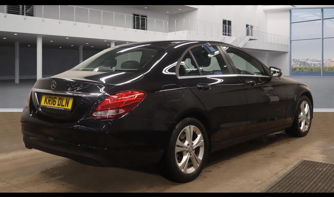 Used Mercedes-Benz C Class 2016 for sale - 77144152: Photo 4