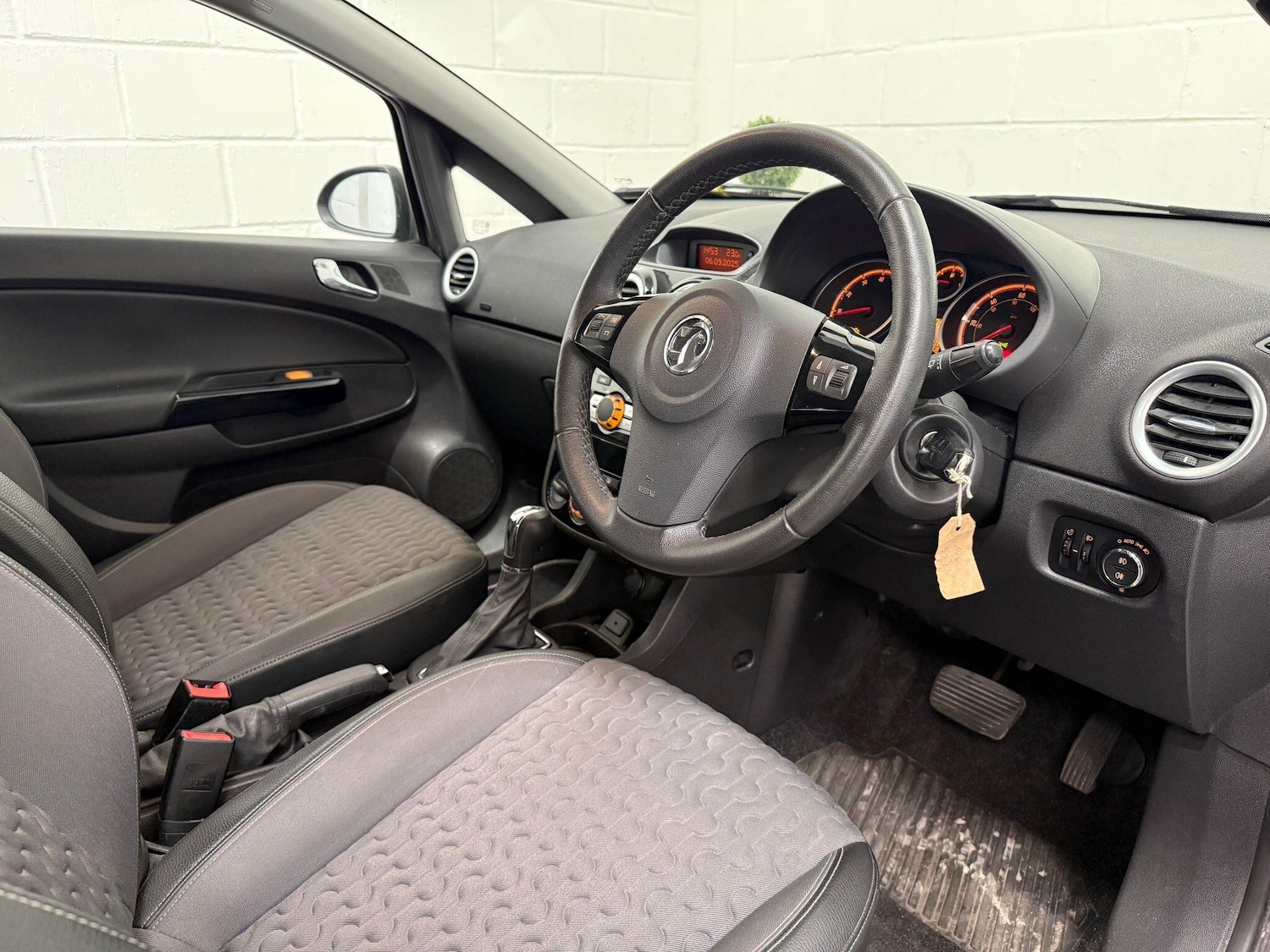 Used Vauxhall Corsa 2013 for sale - 75741789: Photo 25