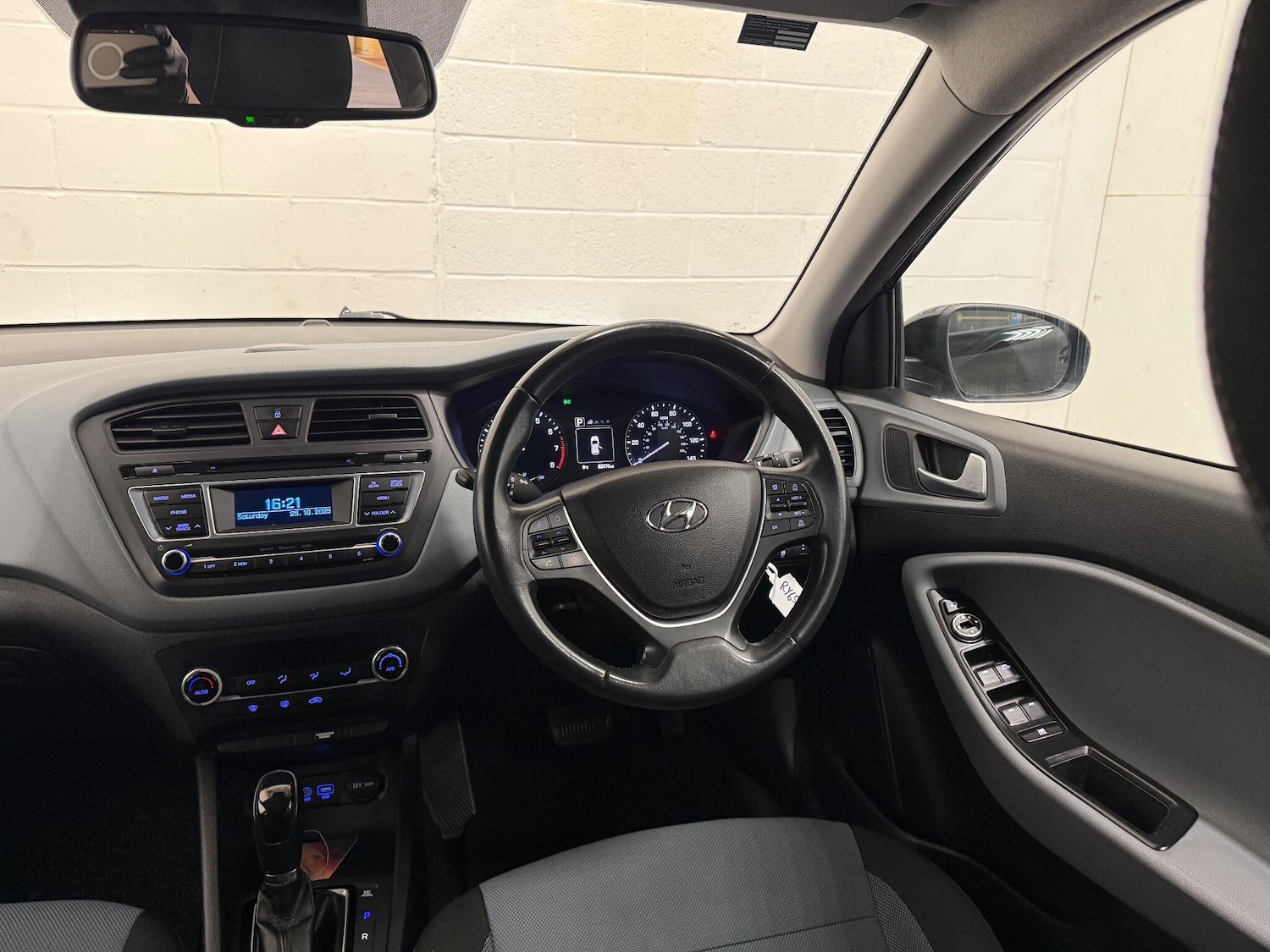 Used Hyundai i20 2016 for sale - 76380487: Photo 15