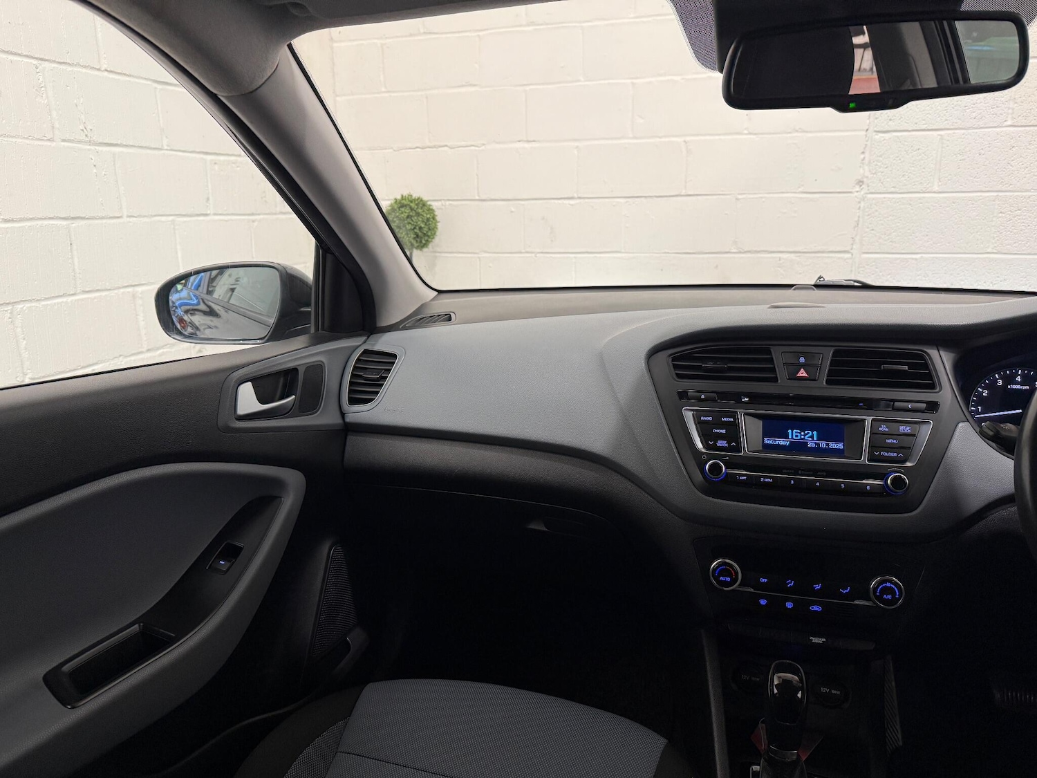 Used Hyundai i20 2016 for sale - 76380487: Photo 17