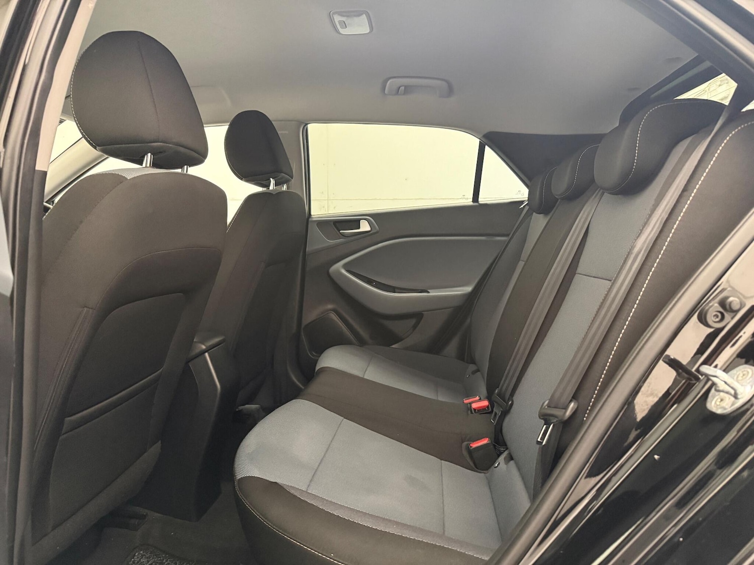 Used Hyundai i20 2016 for sale - 76380487: Photo 24