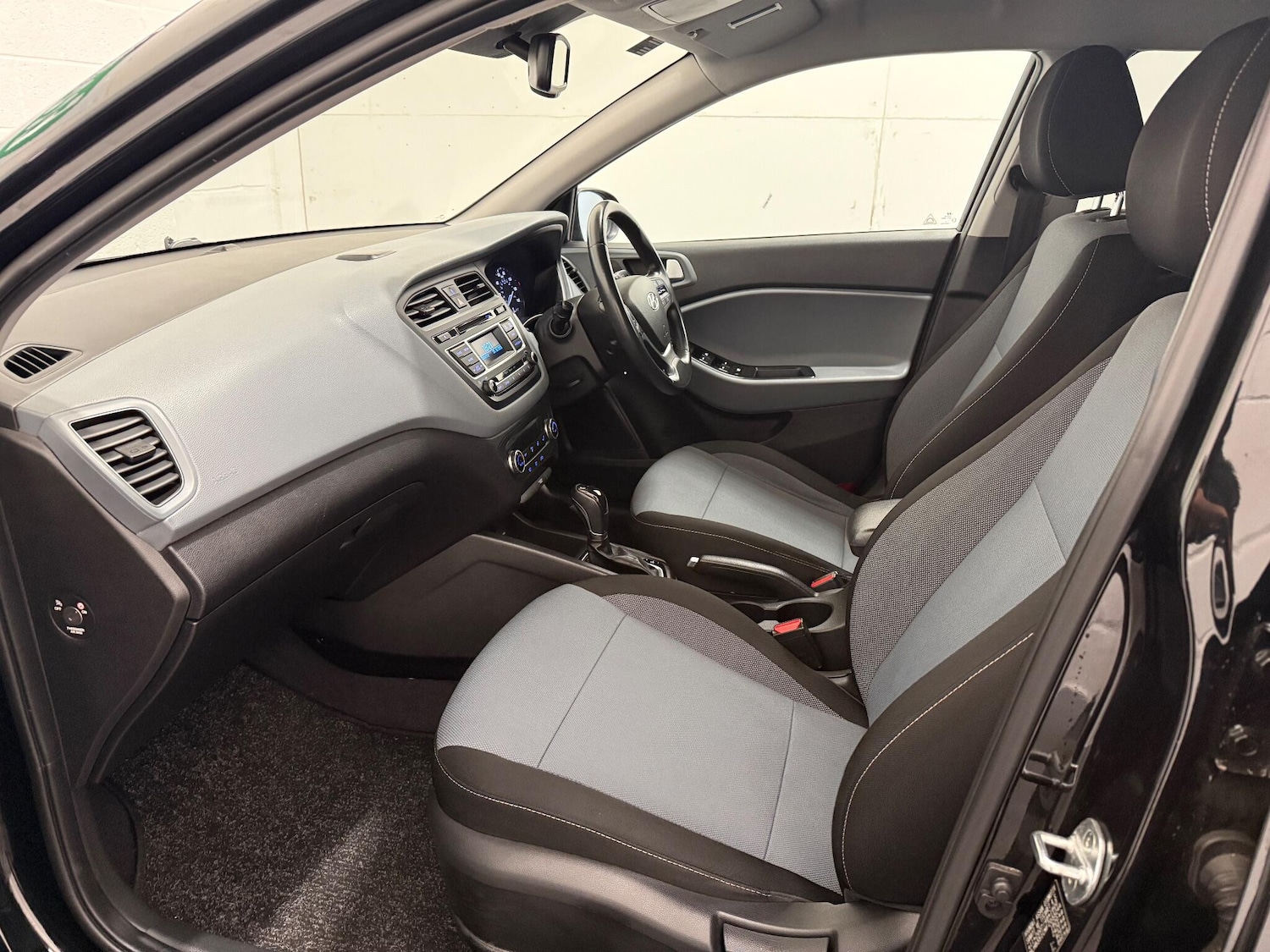 Used Hyundai i20 2016 for sale - 76380487: Photo 37