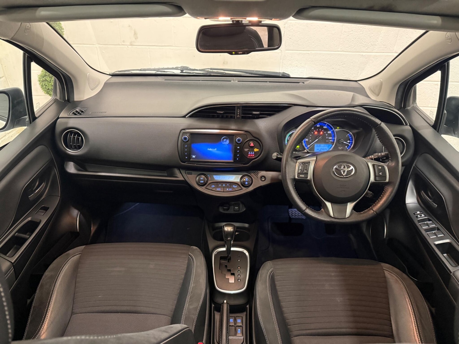 Used Toyota Yaris 2014 for sale - 77320191: Photo 17