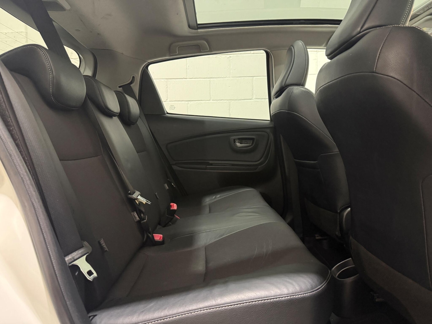 Used Toyota Yaris 2014 for sale - 77320191: Photo 23