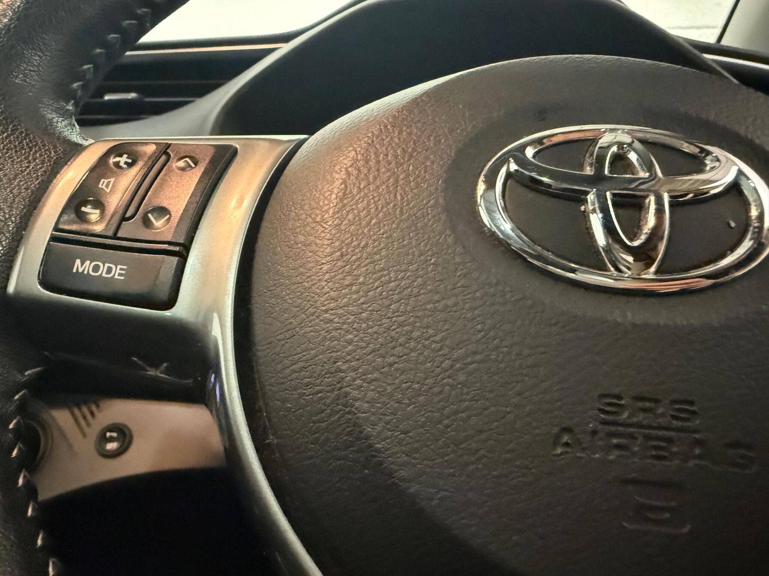 Used Toyota Yaris 2014 for sale - 77320191: Photo 34