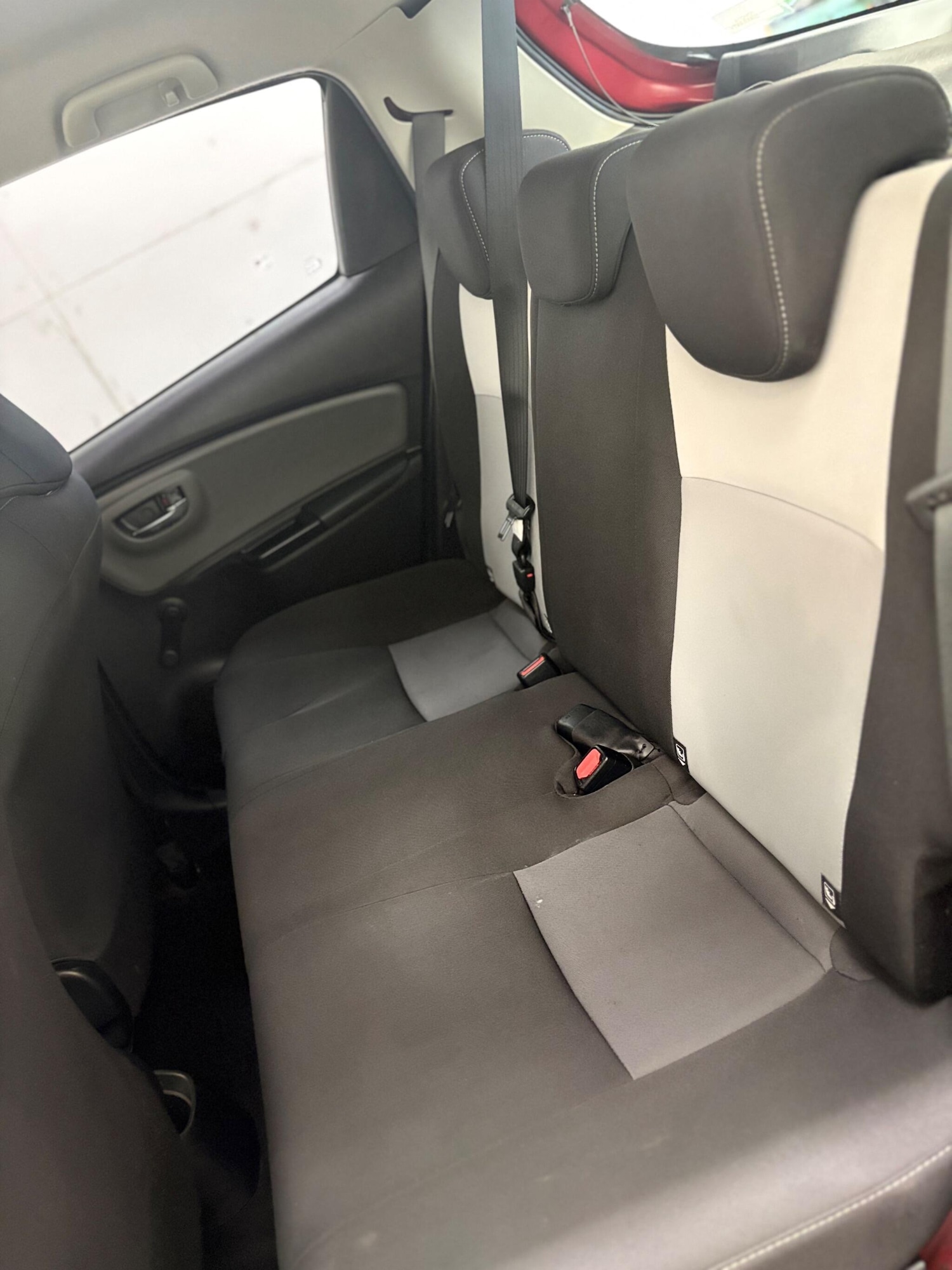 Used Toyota Yaris for sale - 78057635: Photo 31