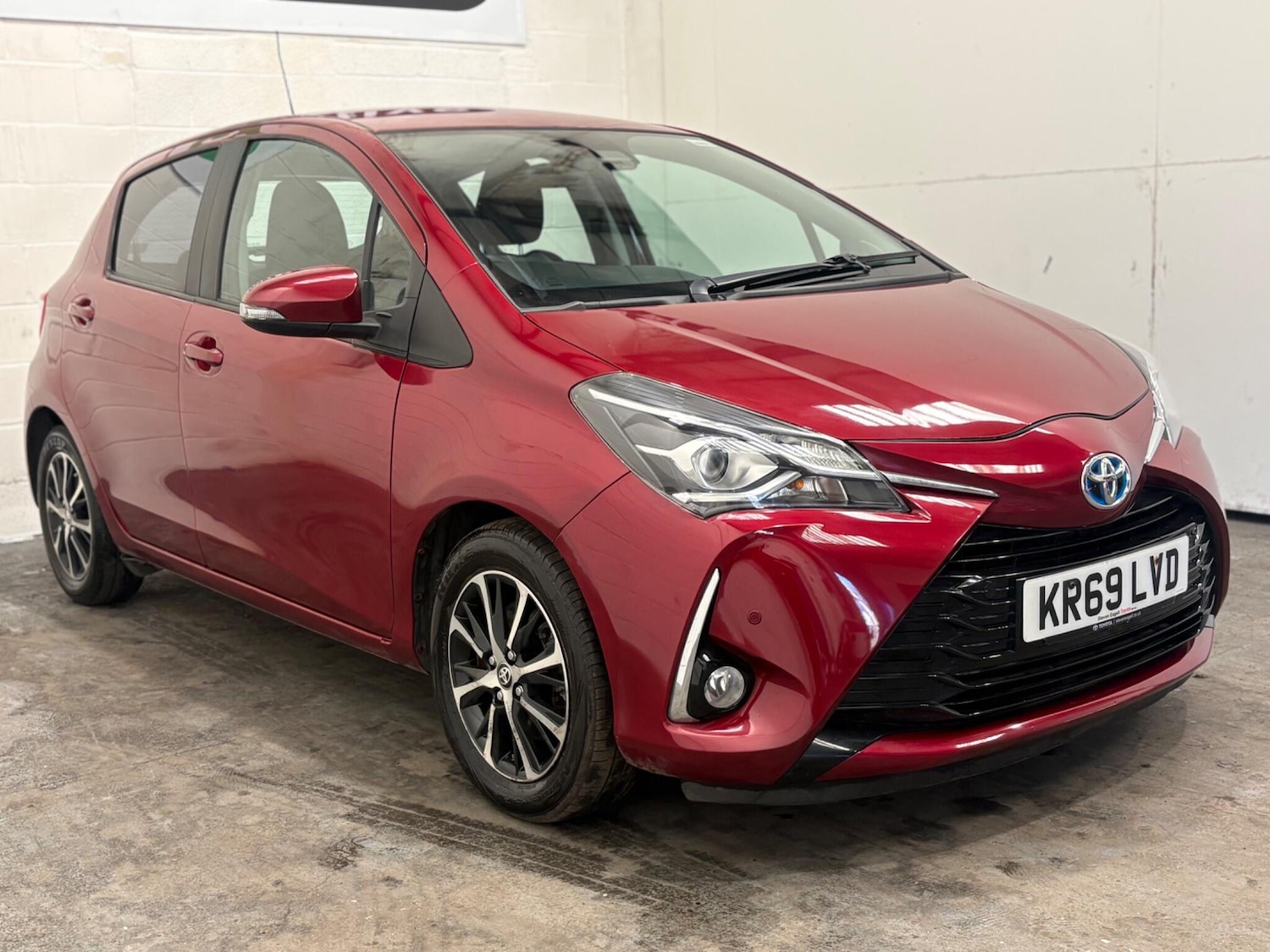 Used Toyota Yaris for sale - 78057635: Photo 4