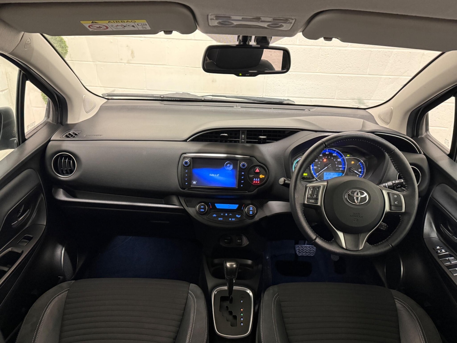 Used Toyota Yaris 2014 for sale - 77202952: Photo 17