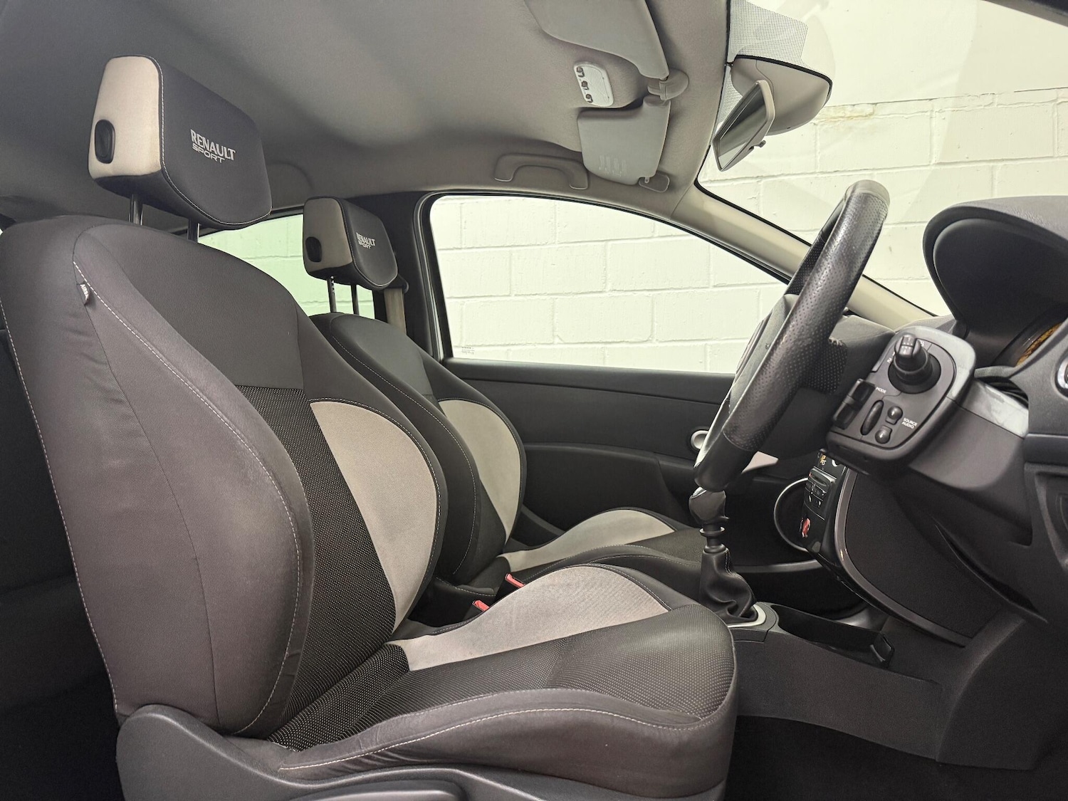 Used Renault Clio for sale - 76538343: Photo 18