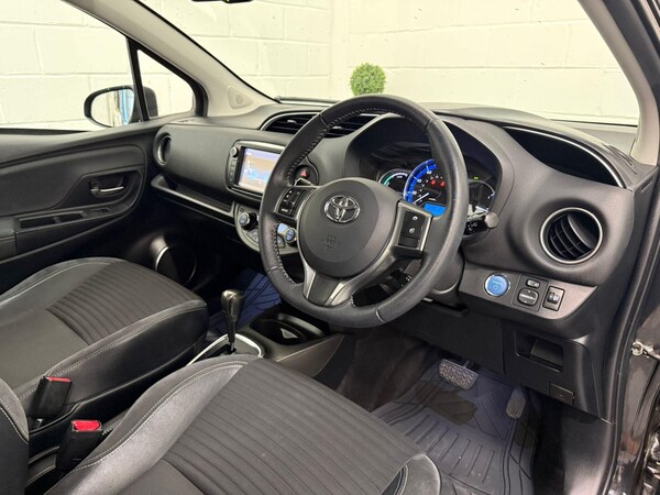 Used Toyota Yaris 2014 for sale - 76020804: Photo 25