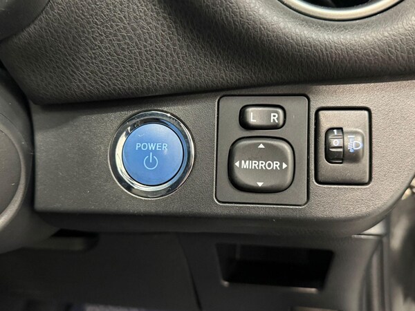 Used Toyota Yaris 2014 for sale - 76020804: Photo 26