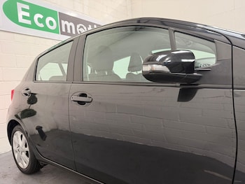 Used Toyota Yaris 2014 for sale - 76020804: Photo 4