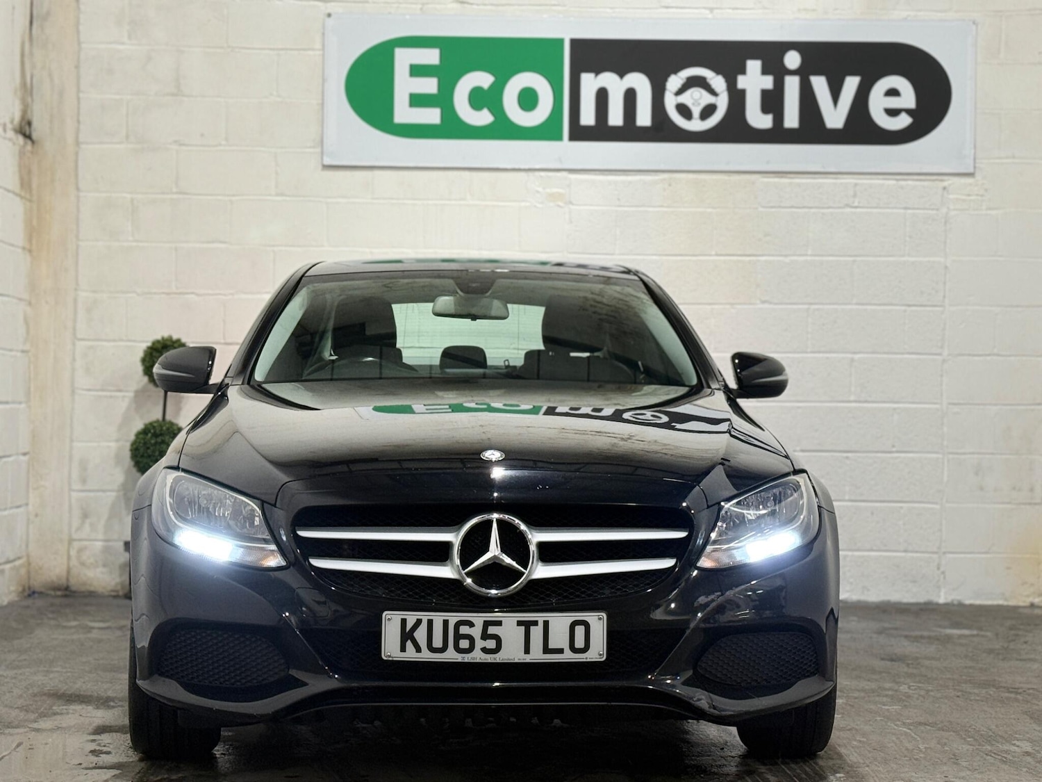 Used Mercedes-Benz C Class 2015 for sale - 77509876: Photo 2