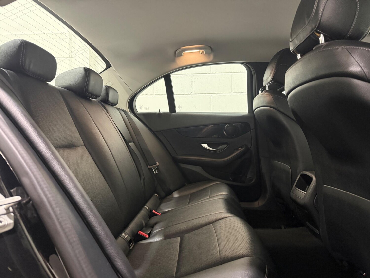 Used Mercedes-Benz C Class 2015 for sale - 77509876: Photo 23