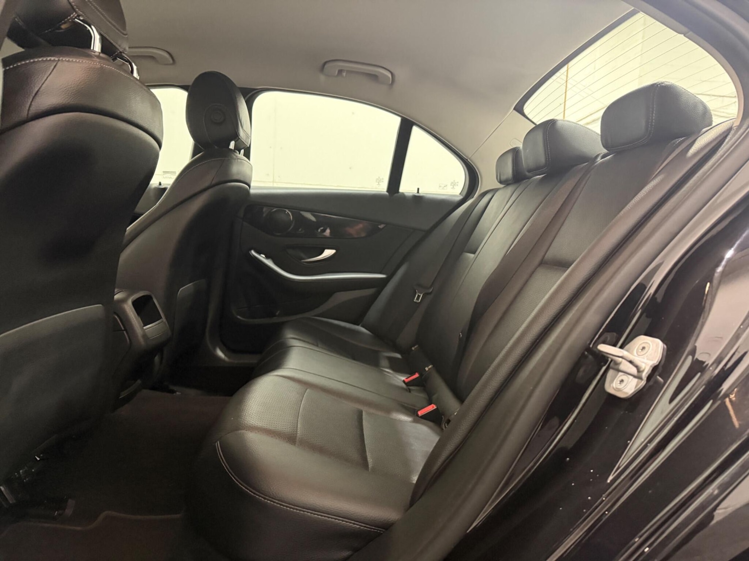 Used Mercedes-Benz C Class 2015 for sale - 77509876: Photo 28