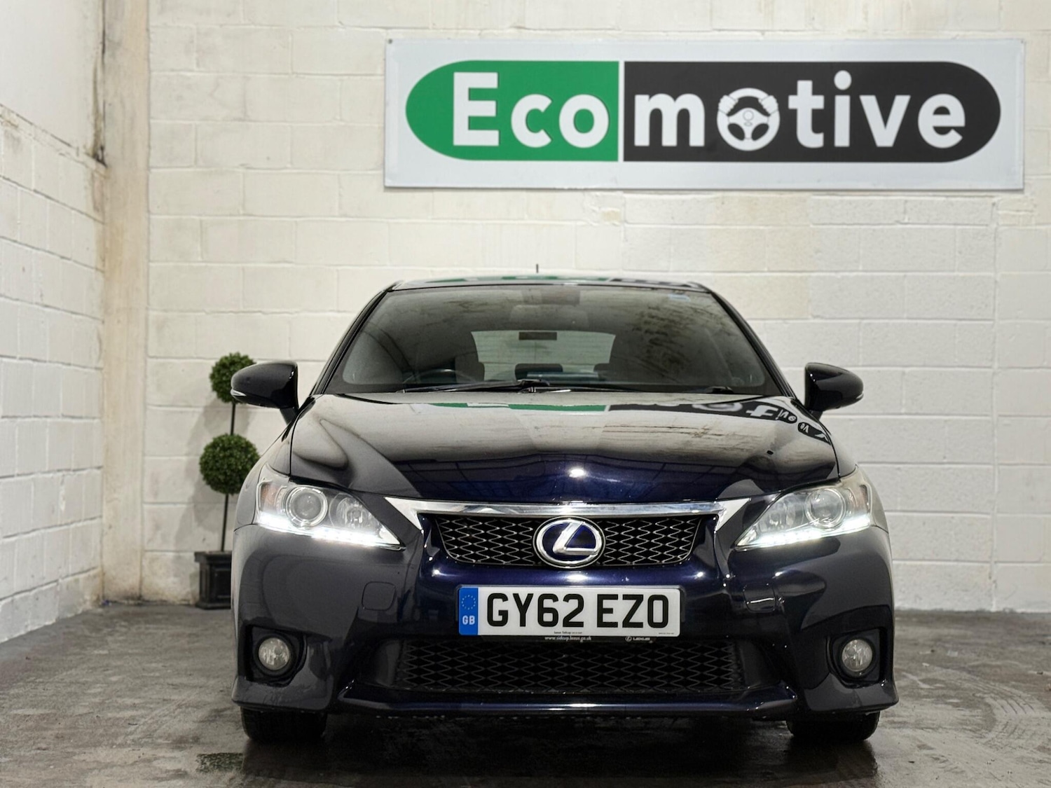 Used Lexus CT 2012 for sale - 78086833: Photo 2