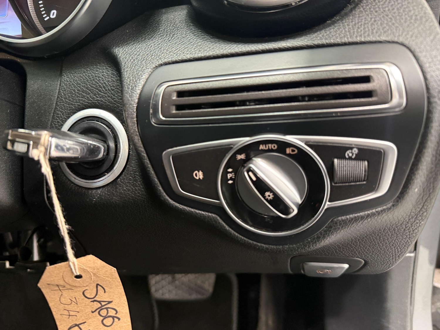 Used Mercedes-Benz C Class 2016 for sale - 76742897: Photo 30