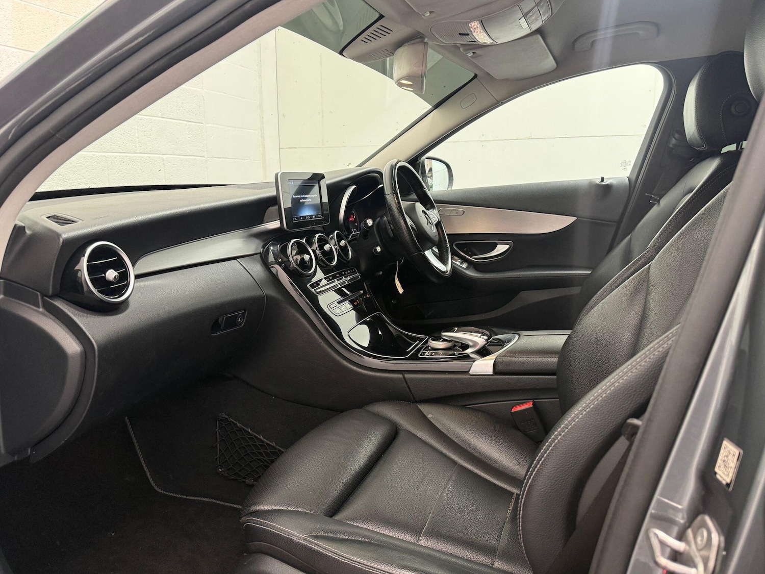 Used Mercedes-Benz C Class 2016 for sale - 76742897: Photo 40