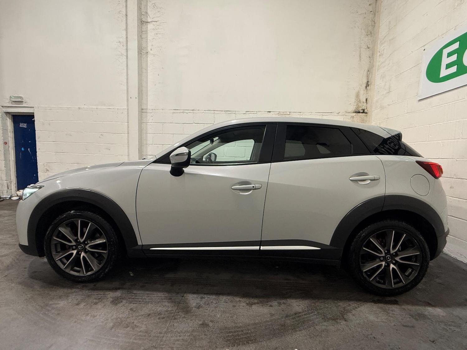 Used Mazda CX-3 2015 for sale - 77305601: Photo 5