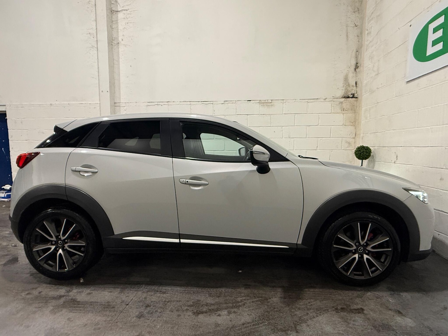 Used Mazda CX-3 2015 for sale - 77305601: Photo 9