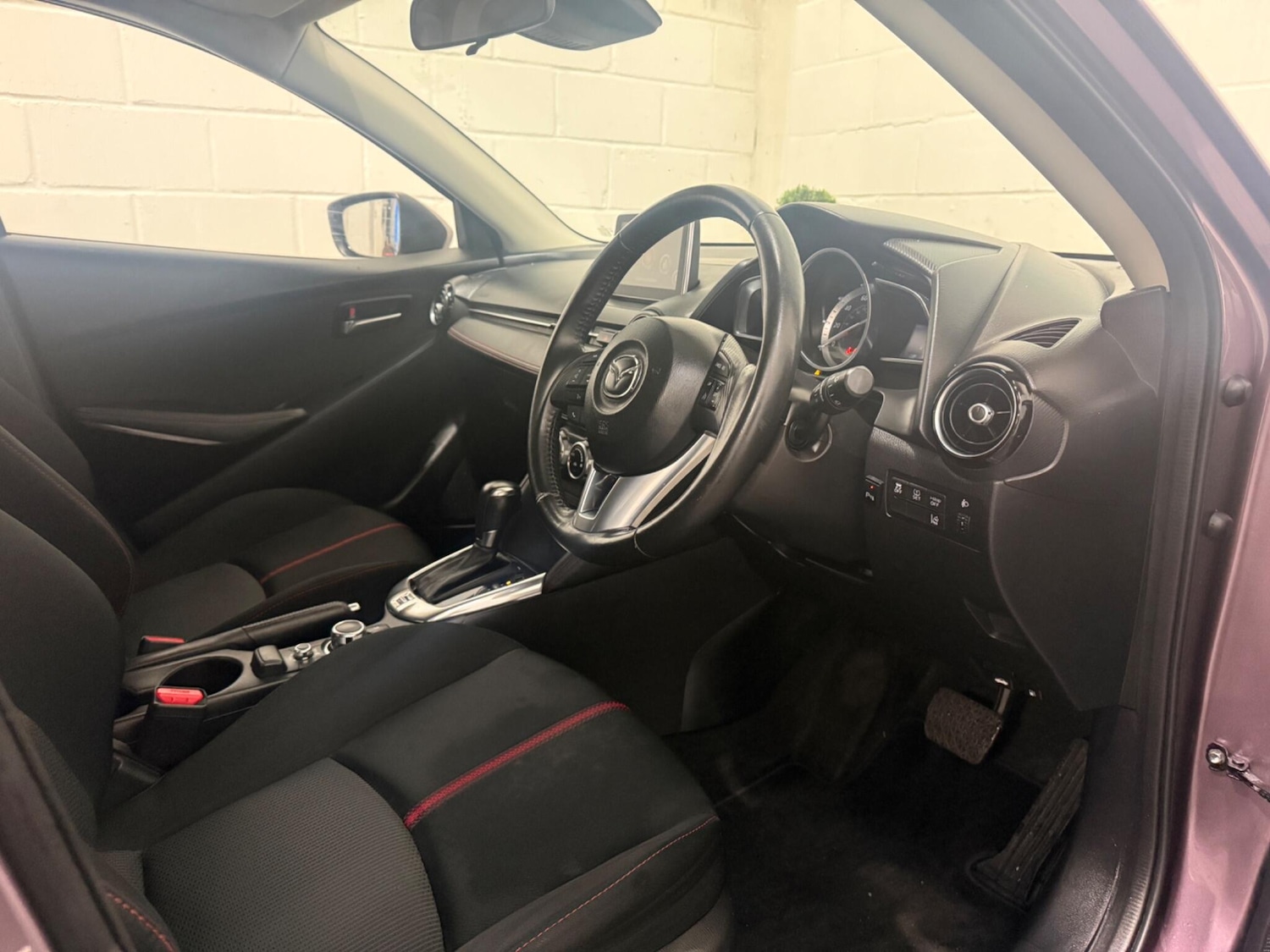 Used Mazda Mazda2 2015 for sale - 76824431: Photo 10