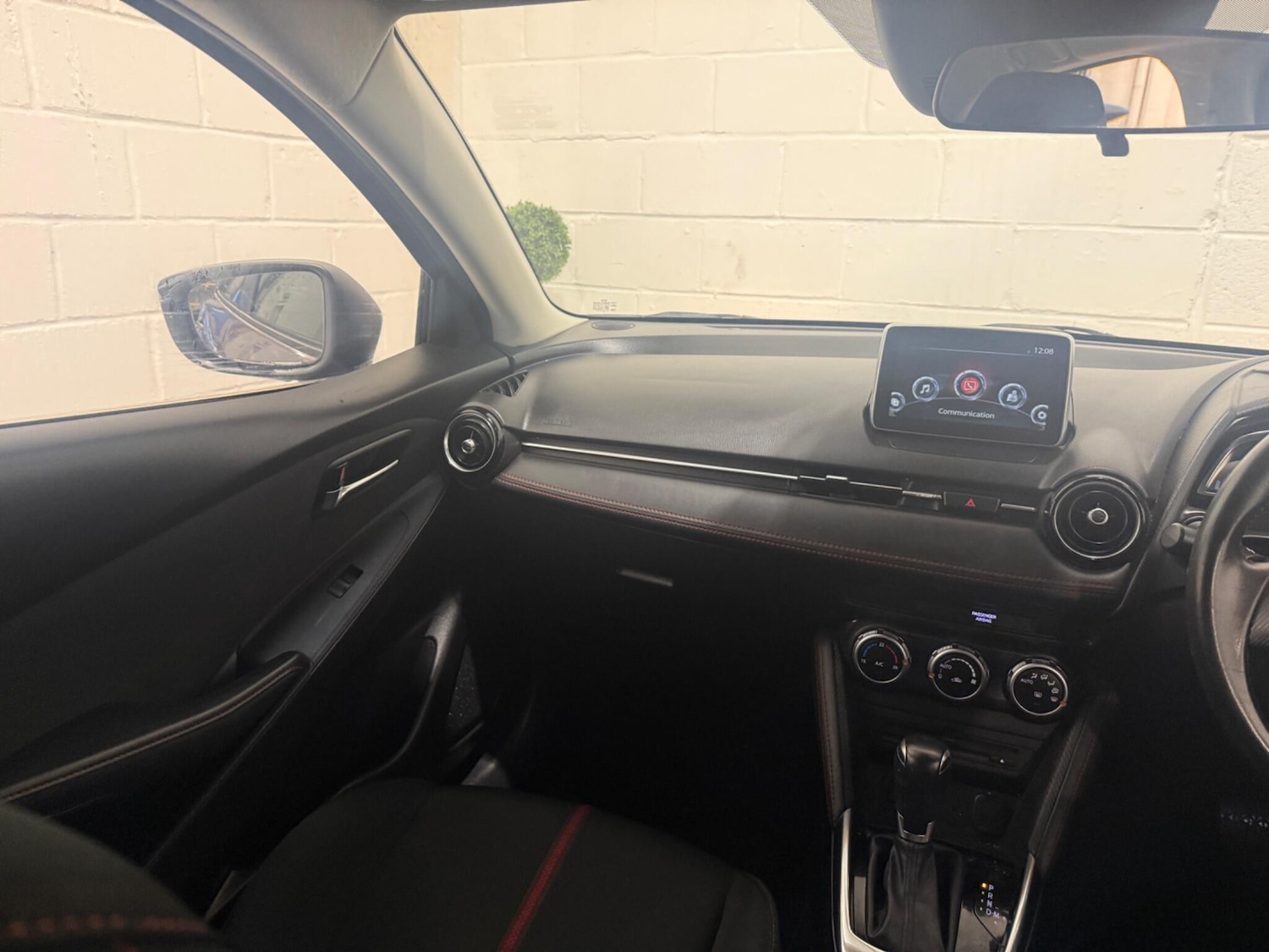 Used Mazda Mazda2 2015 for sale - 76824431: Photo 11