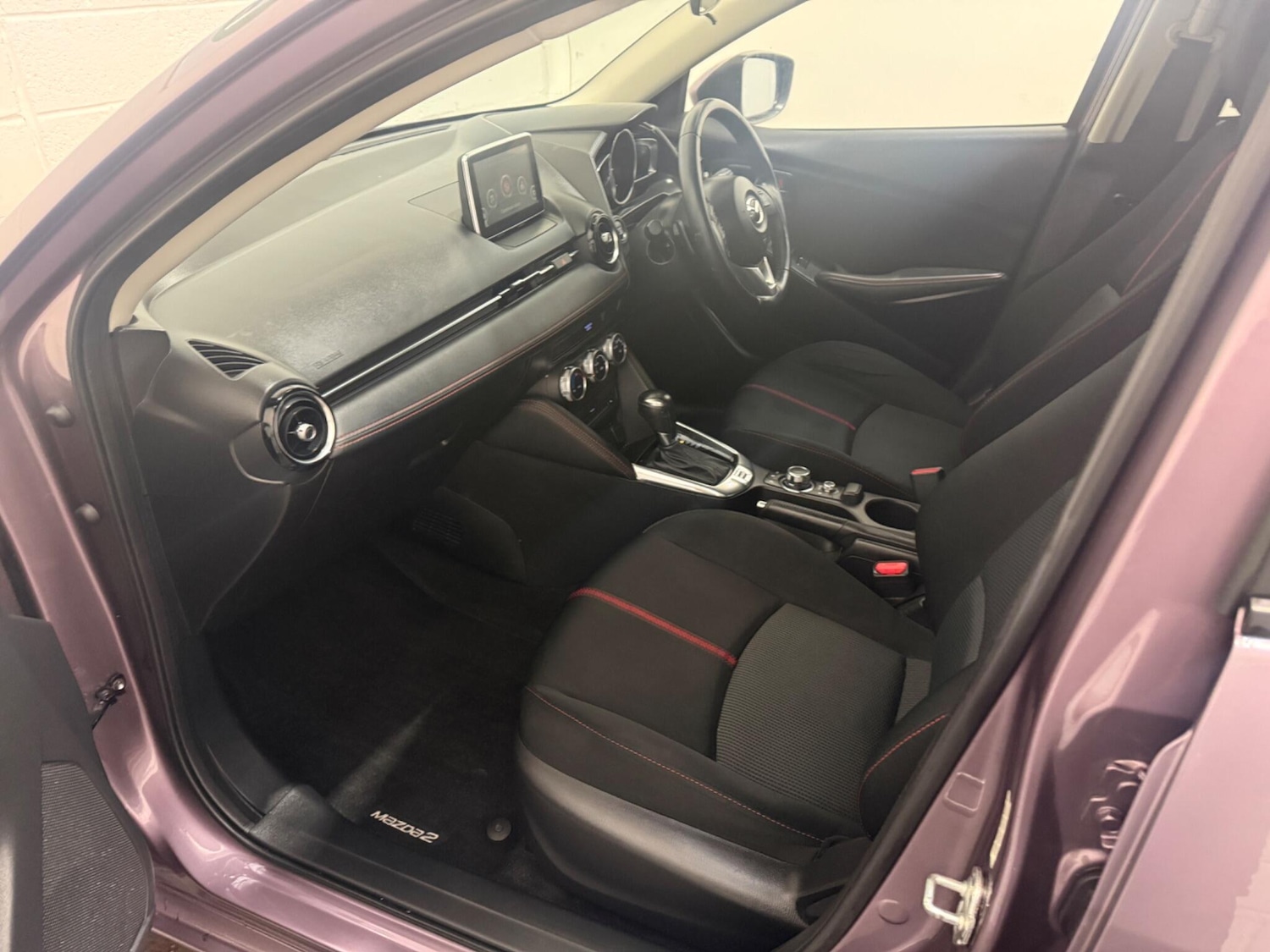 Used Mazda Mazda2 2015 for sale - 76824431: Photo 30