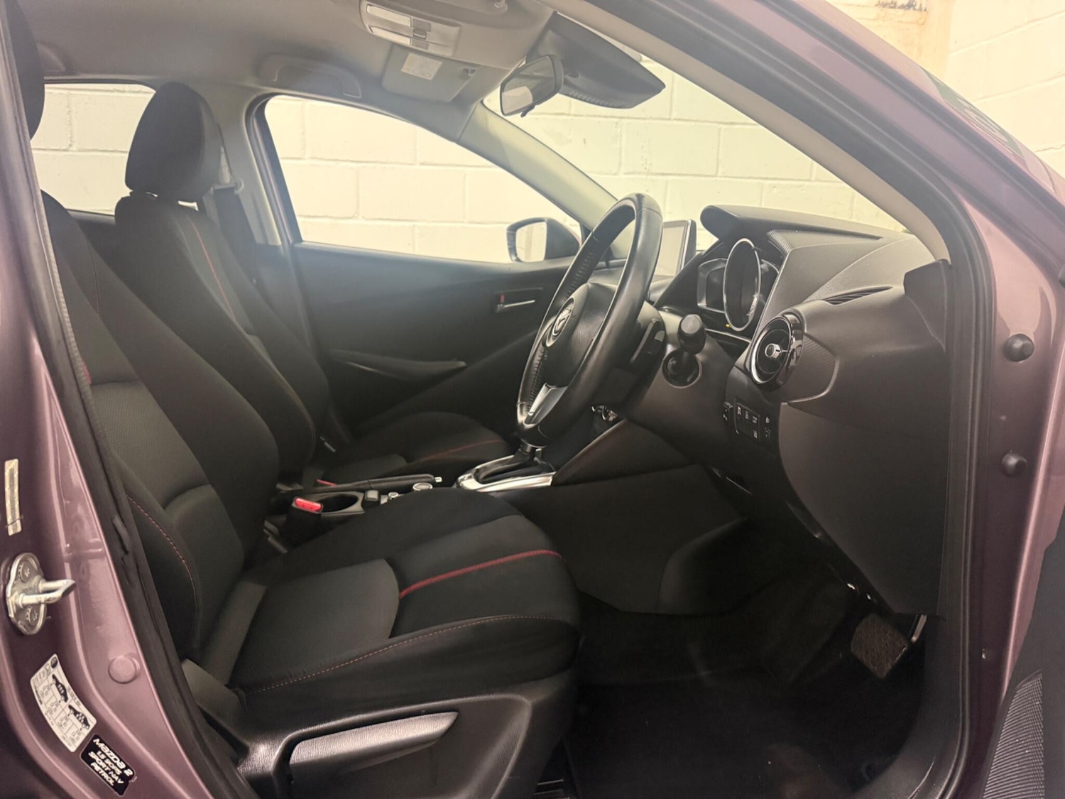 Used Mazda Mazda2 2015 for sale - 76824431: Photo 40