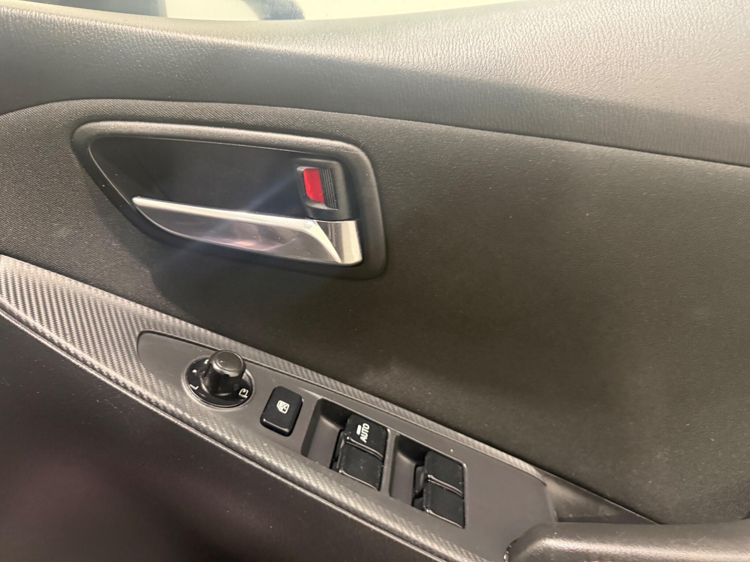 Used Mazda Mazda2 2015 for sale - 76824431: Photo 41