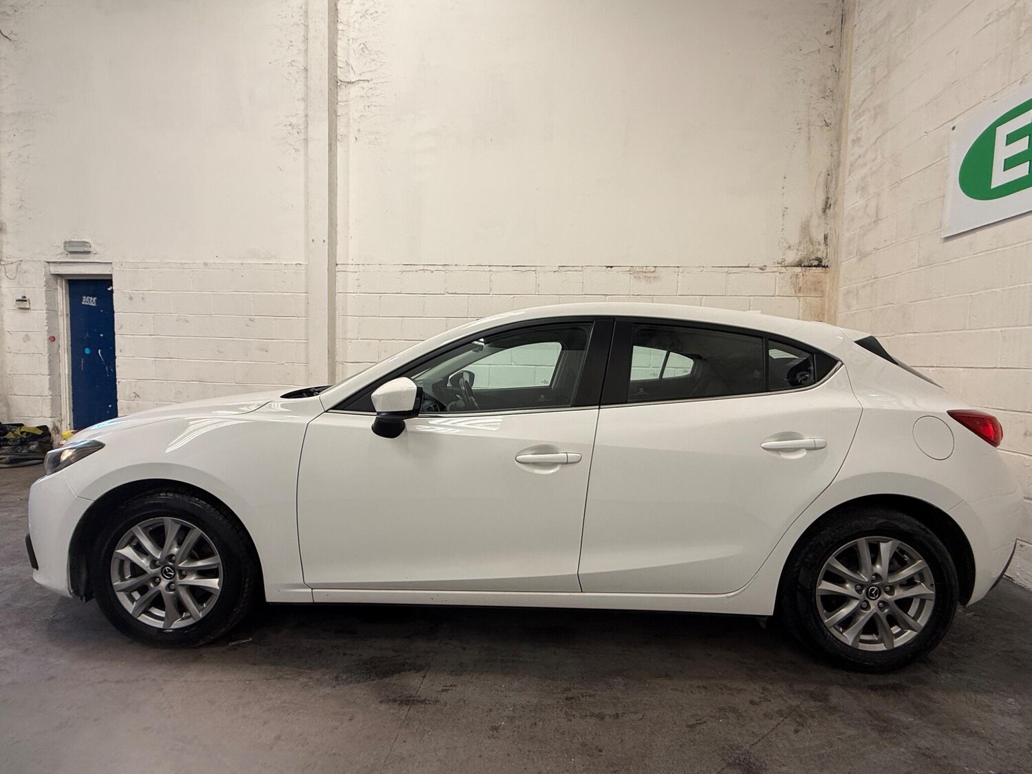 Used Mazda Mazda3 2015 for sale - 77723838: Photo 6