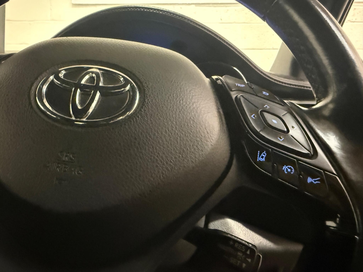 Used Toyota C-HR for sale - 77925333: Photo 36