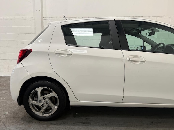 Used Toyota Yaris 2015 for sale - 76094103: Photo 10