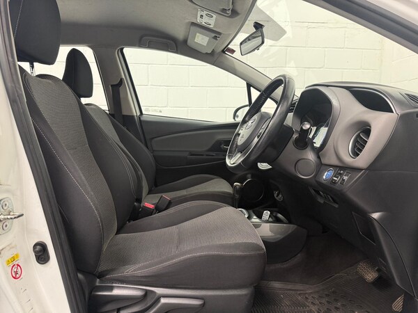 Used Toyota Yaris 2015 for sale - 76094103: Photo 18