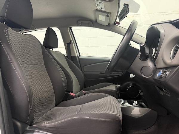 Used Toyota Yaris 2015 for sale - 76094103: Photo 19