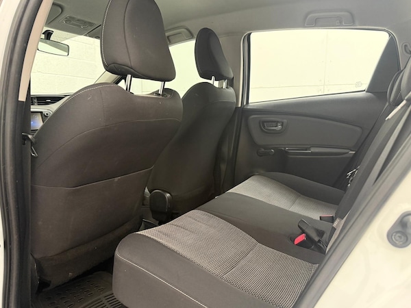 Used Toyota Yaris 2015 for sale - 76094103: Photo 22