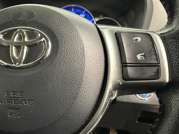 Used Toyota Yaris 2015 for sale - 76094103: Photo 31