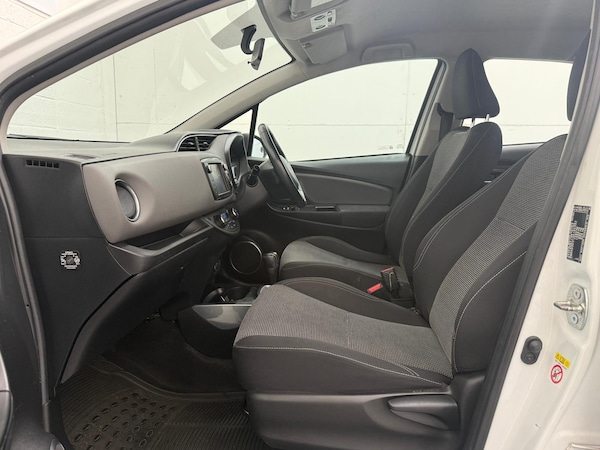 Used Toyota Yaris 2015 for sale - 76094103: Photo 38