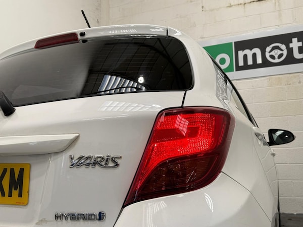 Used Toyota Yaris 2015 for sale - 76094103: Photo 43