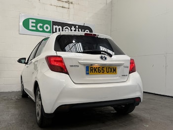 Used Toyota Yaris 2015 for sale - 76094103: Photo 4