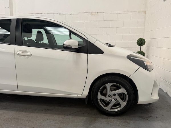 Used Toyota Yaris 2015 for sale - 76094103: Photo 50