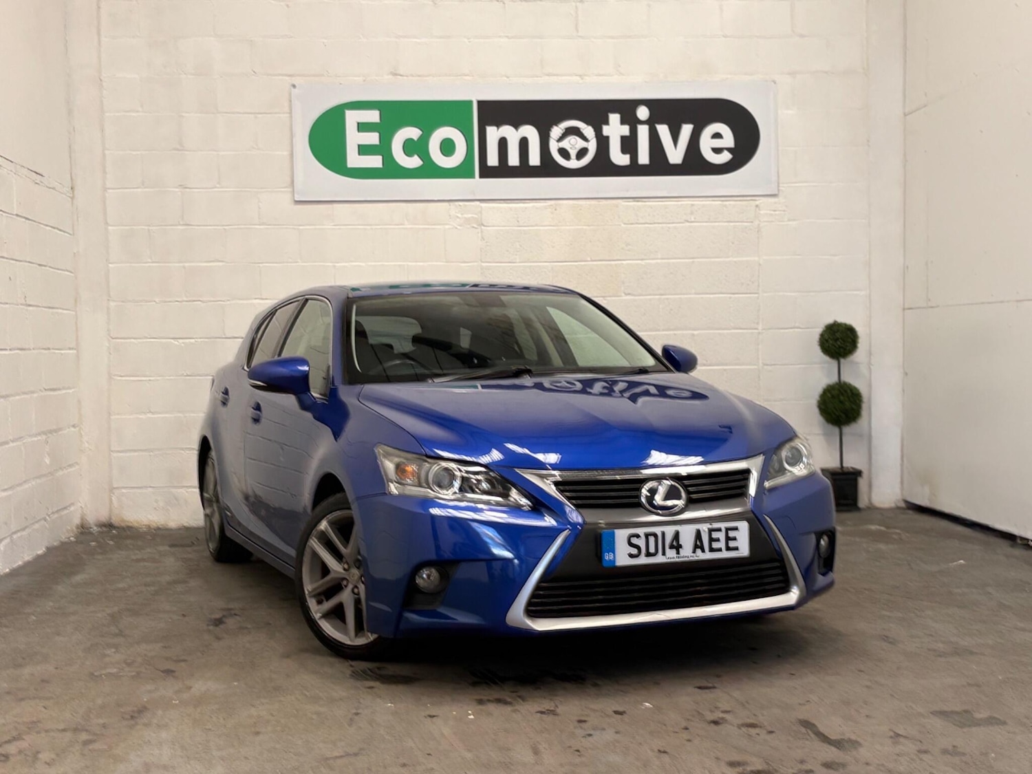 Used Lexus CT 2014 for sale - 78185439: Photo 2