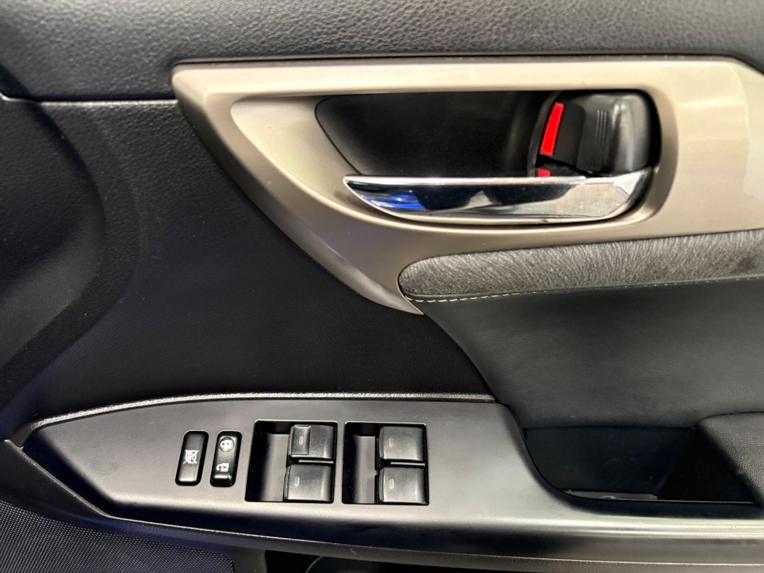 Used Lexus CT 2014 for sale - 78185439: Photo 31