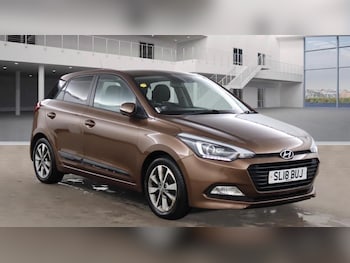 Used Hyundai i20 2018 for sale - 77478885: Photo