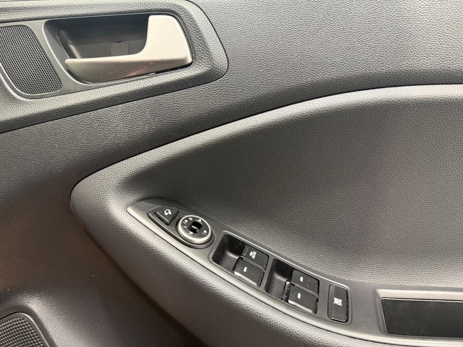 Used Hyundai i20 2018 for sale - 77478885: Photo 29