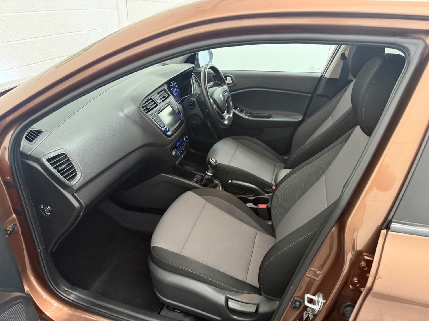 Used Hyundai i20 2018 for sale - 77478885: Photo 39