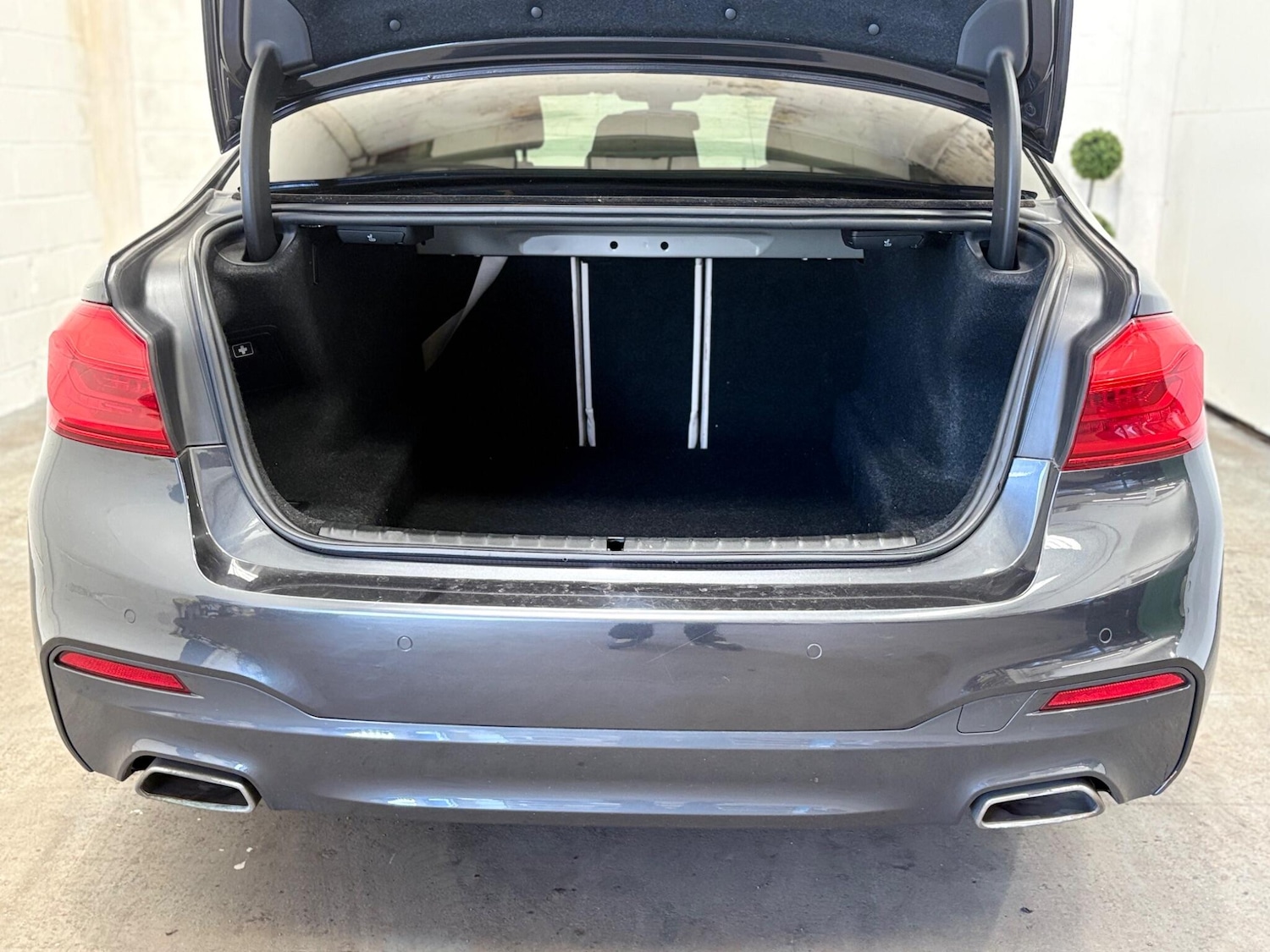 Used BMW 5 Series 2017 for sale - 77978327: Photo 25